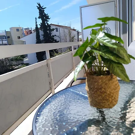 Nautilus & Lejlighed Rhodes City