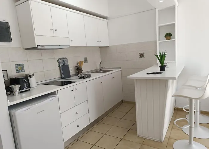 Nautilus & * Rhodes City